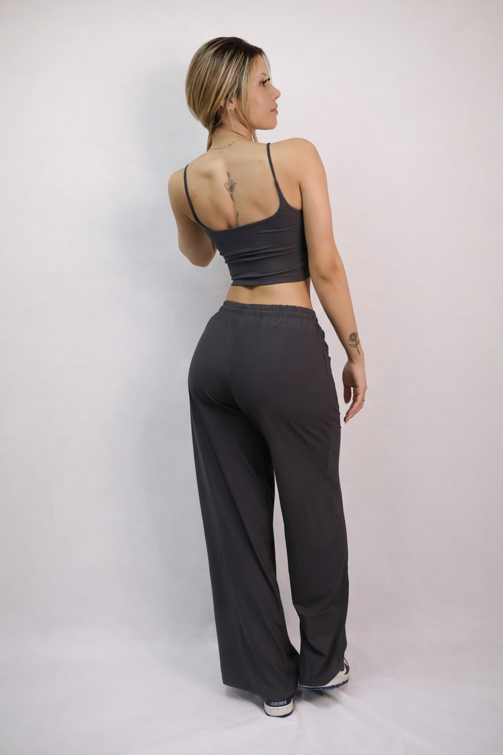 Conjunto Anitta